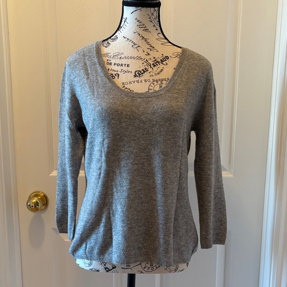 InCashmere Light Gray Women's Sweater